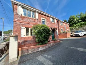 Photo 25- click for photo gallery